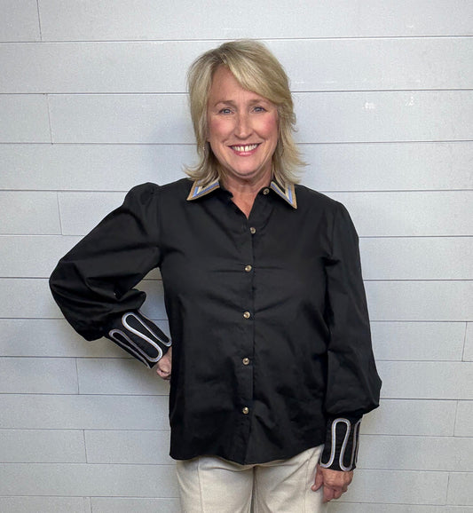 Black Collar/Cuff Detail